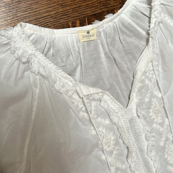 Benaras white embroidered tunic - Picture 3 of 3